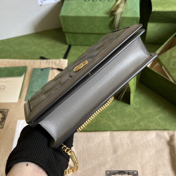 Gucci GG MATELASSÉ CHAIN WALLET
