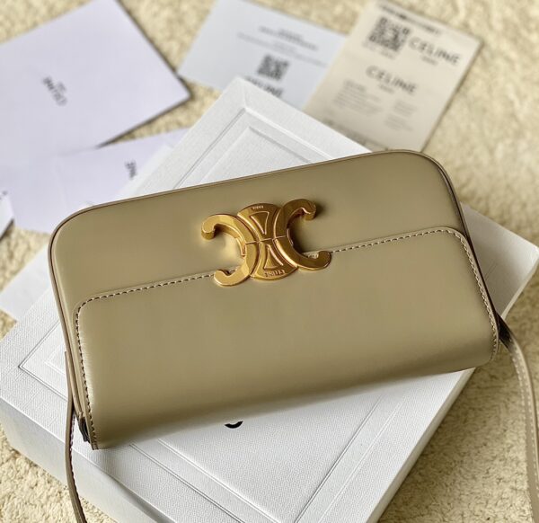 CELINE TRIOMPHE SHOULDER BAG