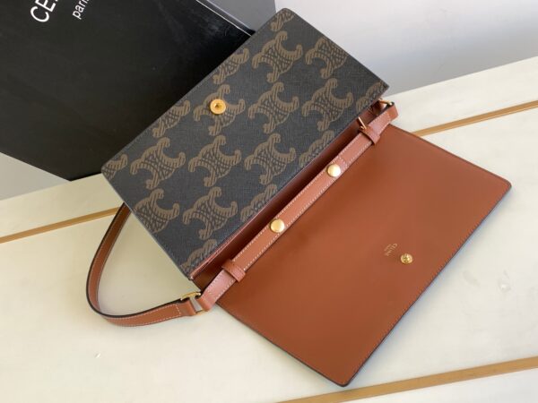 CELINE TRAPEZE TRIOMPHE BAG