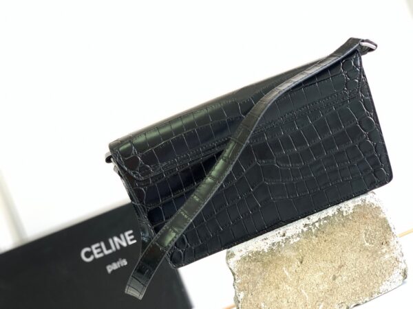 CELINE TRAPEZE TRIOMPHE BAG