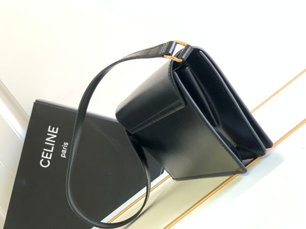 CELINE TRAPEZE TRIOMPHE BAG