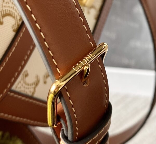 CELINE CLASSIQUE TRIOMPHE BAG