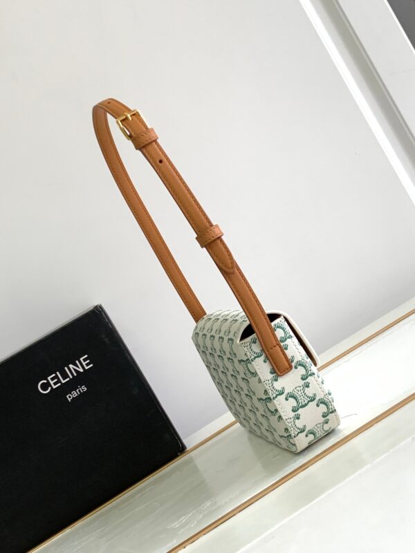 CELINE SHOULDER BAG TRIOMPHE