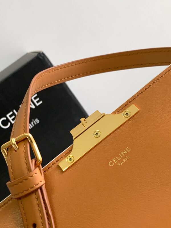 CELINE SHOULDER BAG TRIOMPHE