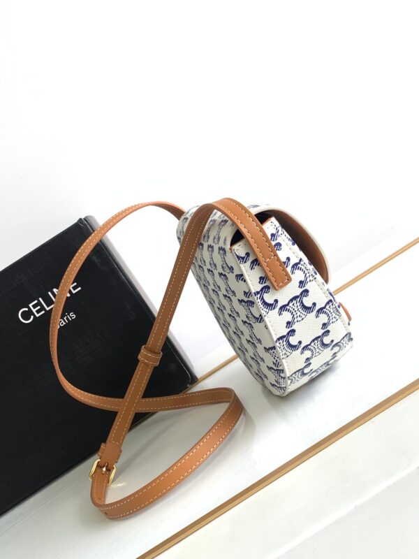 CELINE BESACE CUIR TRIOMPHE