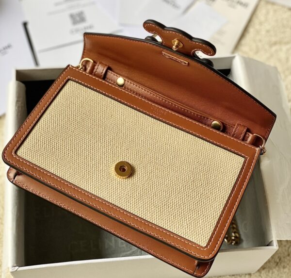CELINE WALLET ON CHAIN TRIOMPHE