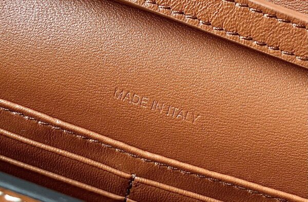 CELINE WALLET ON CHAIN TRIOMPHE