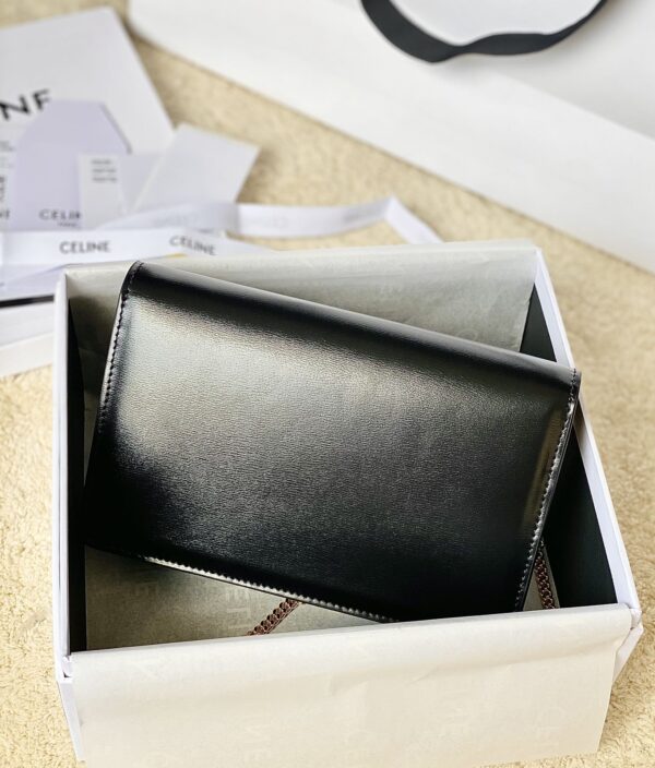 CELINE WALLET ON CHAIN TRIOMPHE