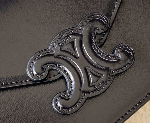 CELINE WALLET ON CHAIN TRIOMPHE