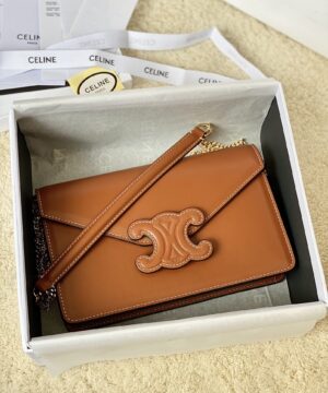 CELINE WALLET ON CHAIN TRIOMPHE