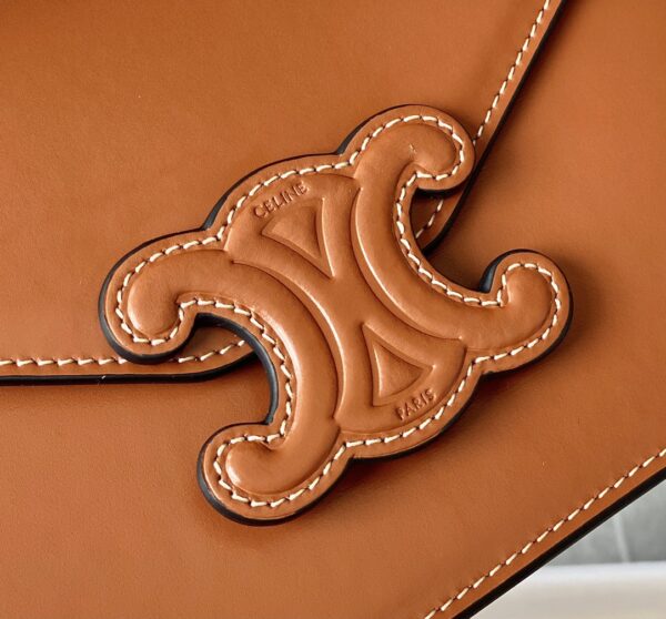 CELINE WALLET ON CHAIN TRIOMPHE