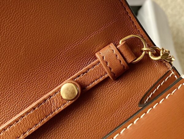 CELINE WALLET ON CHAIN TRIOMPHE