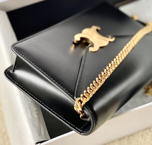 CELINE WALLET ON CHAIN TRIOMPHE