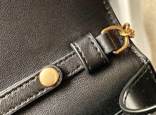 CELINE WALLET ON CHAIN TRIOMPHE