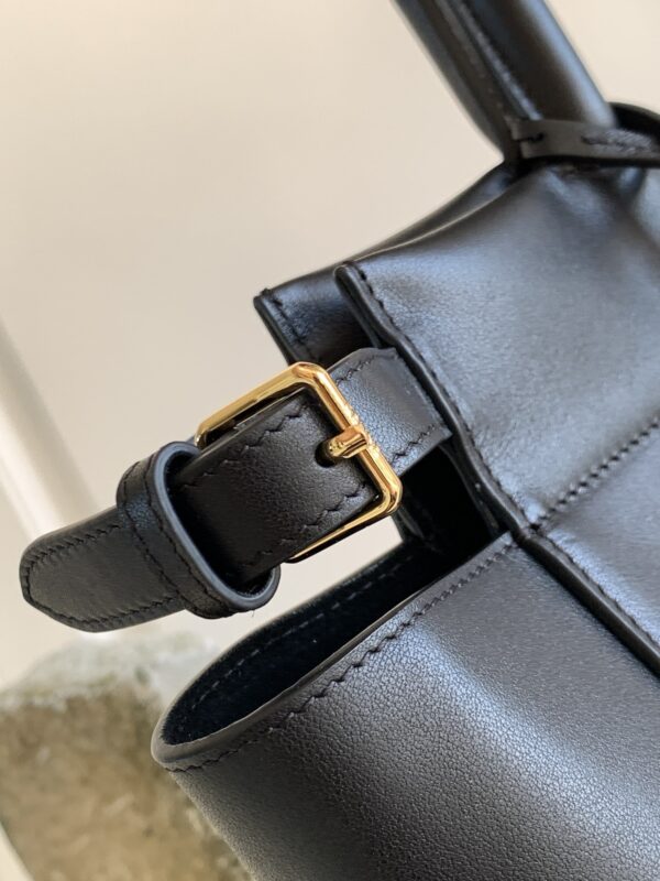 Celine Bourgeois Shopper
