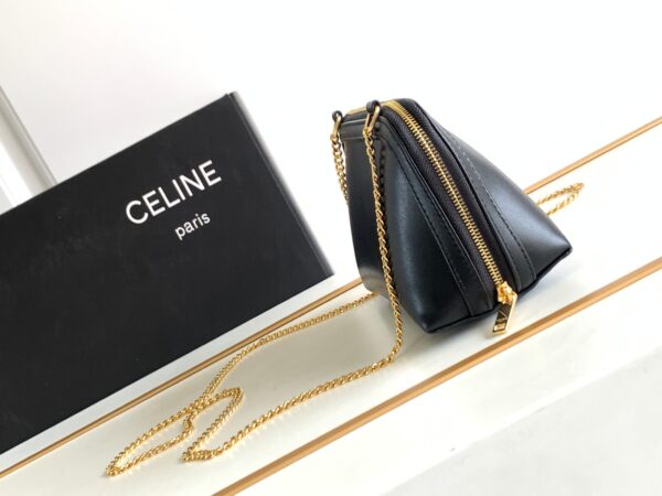 CELINE CLUTCH ON CHAIN CUIR TRIOMPHE