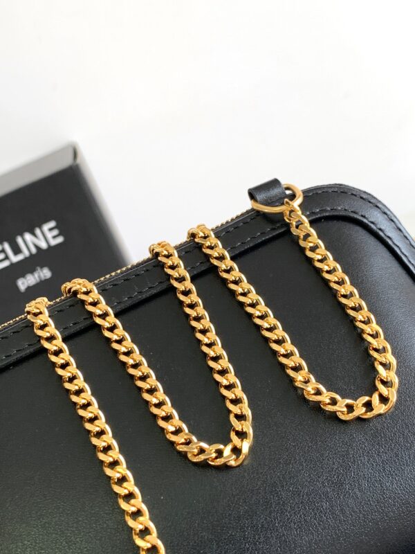 CELINE CLUTCH ON CHAIN CUIR TRIOMPHE