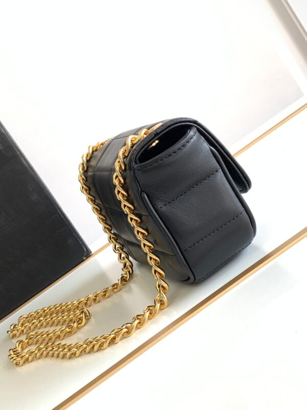 CELINE CHAIN SHOULDER BAG MATELASSE MONOCHROME CELINE IN QUILTED GOATSKIN
