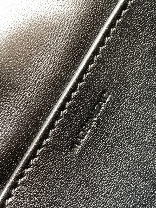 CELINE CHAIN SHOULDER BAG MATELASSE MONOCHROME CELINE IN QUILTED GOATSKIN