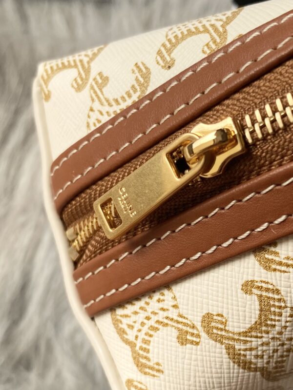 CELINE CLUTCH WITH CHAIN