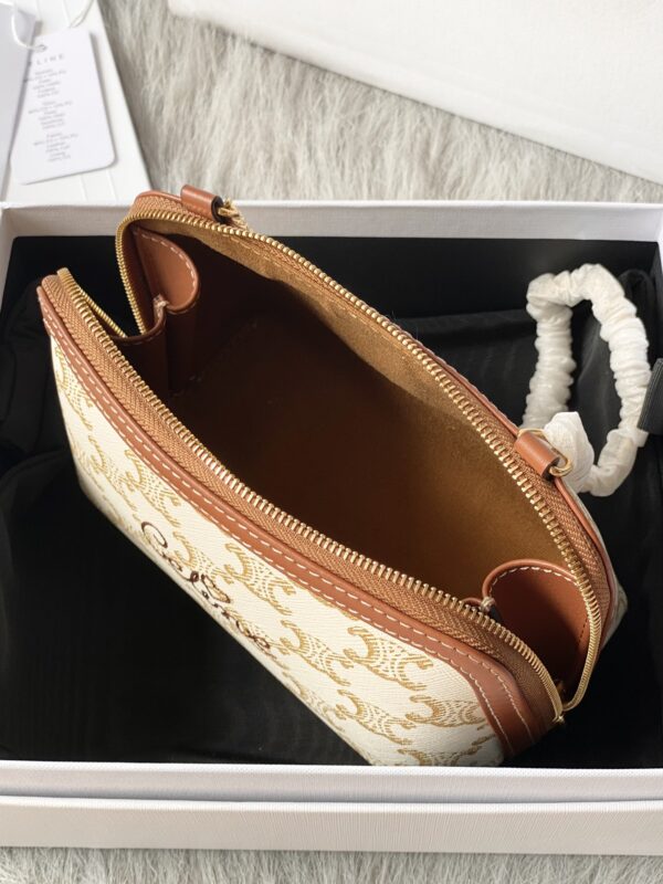 CELINE CLUTCH WITH CHAIN