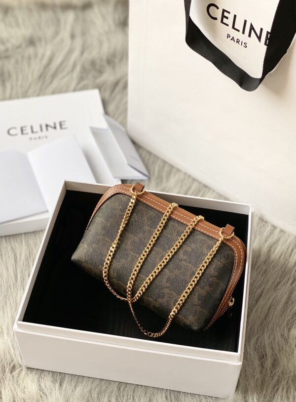 CELINE CLUTCH WITH CHAIN