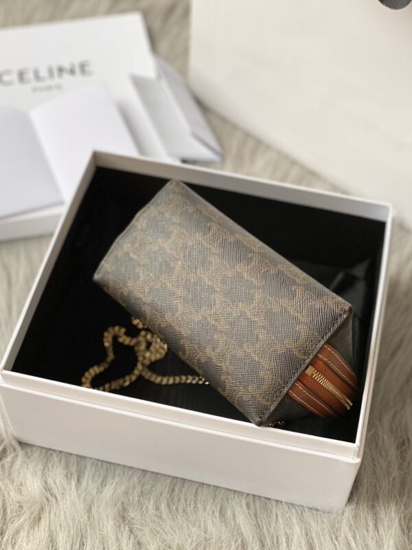 CELINE CLUTCH WITH CHAIN
