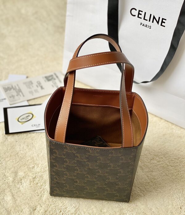 Celine Cuir Triomphe Cube Bag