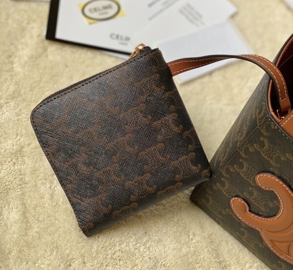 Celine Cuir Triomphe Cube Bag