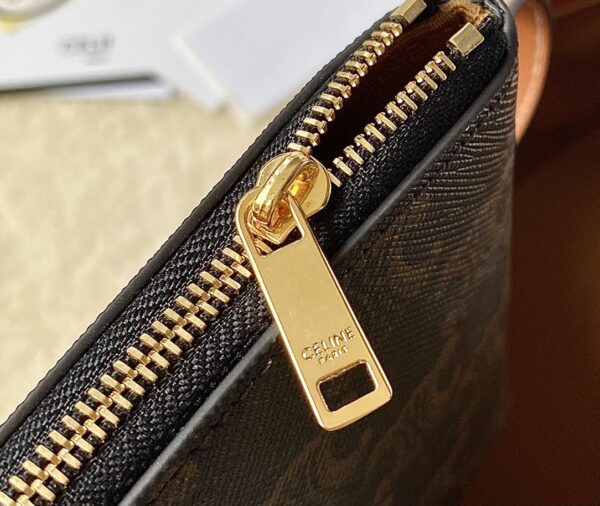 Celine Cuir Triomphe Cube Bag