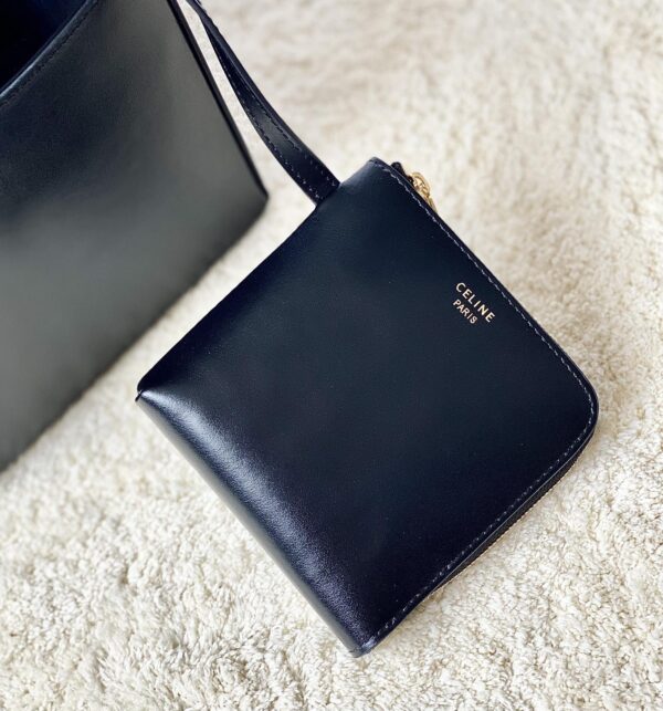 Celine Cuir Triomphe Cube Bag