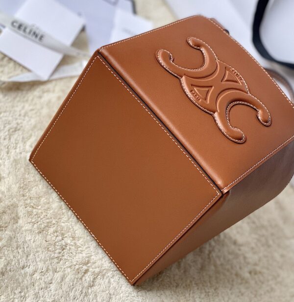 Celine Cuir Triomphe Cube Bag
