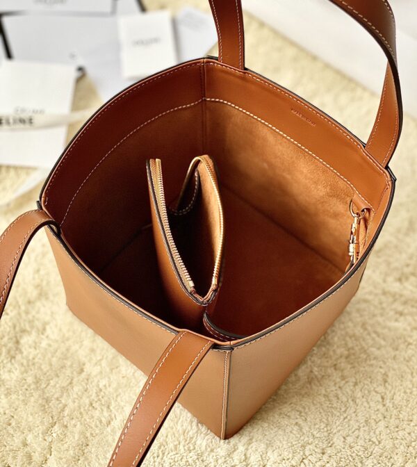 Celine Cuir Triomphe Cube Bag