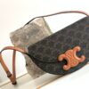 CELINE BESACE CUIR TRIOMPHE