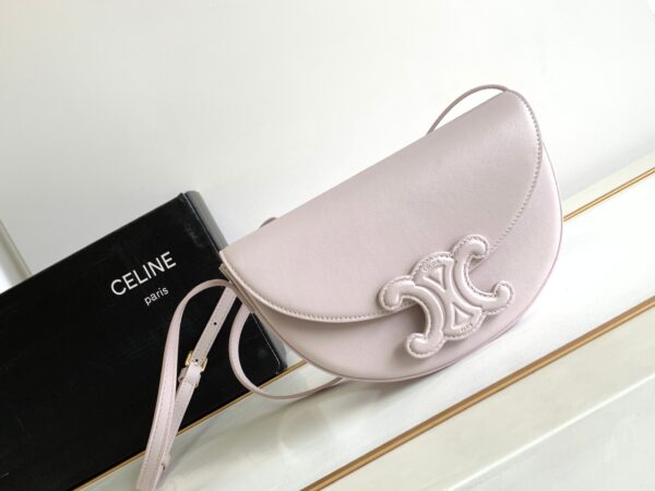 CELINE BESACE CUIR TRIOMPHE