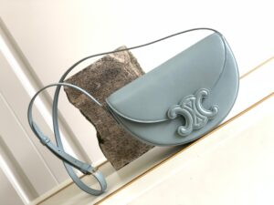 CELINE BESACE CUIR TRIOMPHE