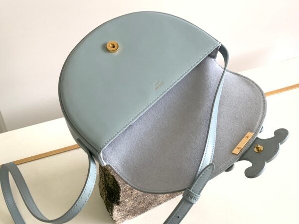 CELINE BESACE CUIR TRIOMPHE