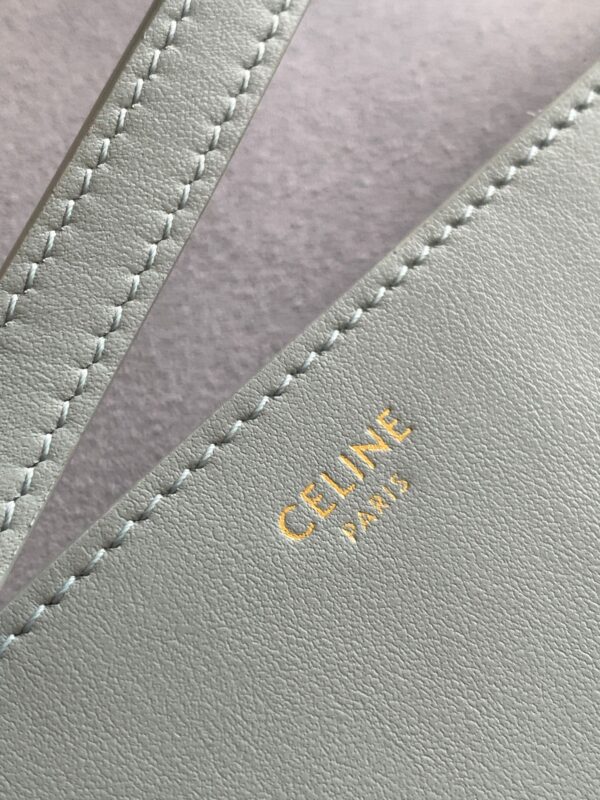 CELINE BESACE CUIR TRIOMPHE