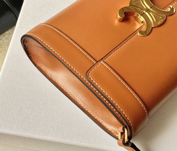 CELINE TRIOMPHE STRAP BAG