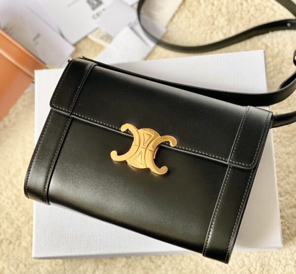 CELINE TRIOMPHE STRAP BAG