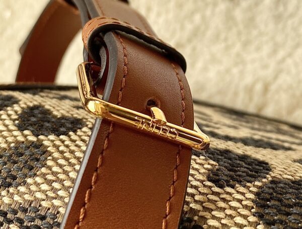 CELINE CLASSIQUE TRIOMPHE BAG