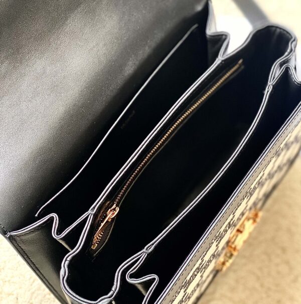 CELINE CLASSIQUE TRIOMPHE BAG