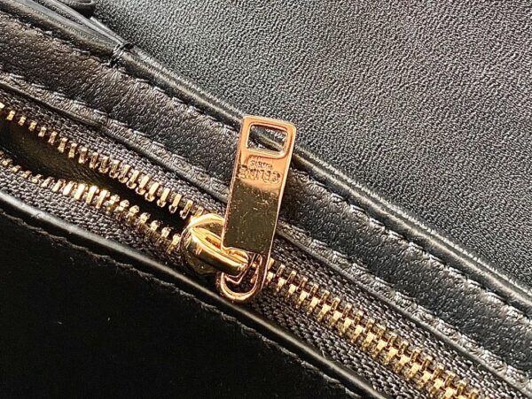 CELINE CLASSIQUE TRIOMPHE BAG