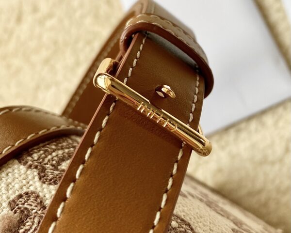 CELINE CLASSIQUE TRIOMPHE BAG