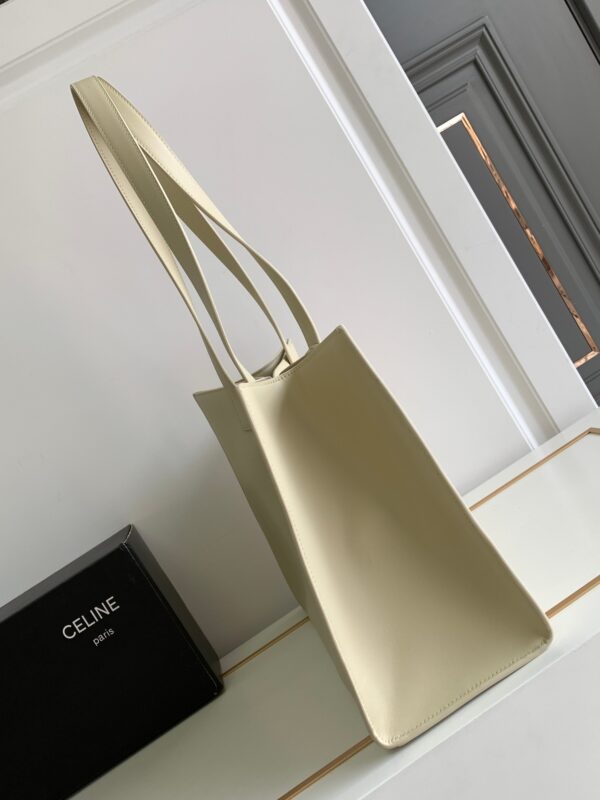 CELINE CABAS 16 IN SMOOTH CALFSKIN LIMESTONE