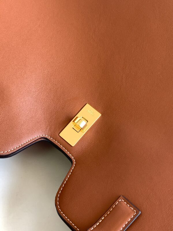 CELINE CABAS 16 IN SMOOTH CALFSKIN LIMESTONE