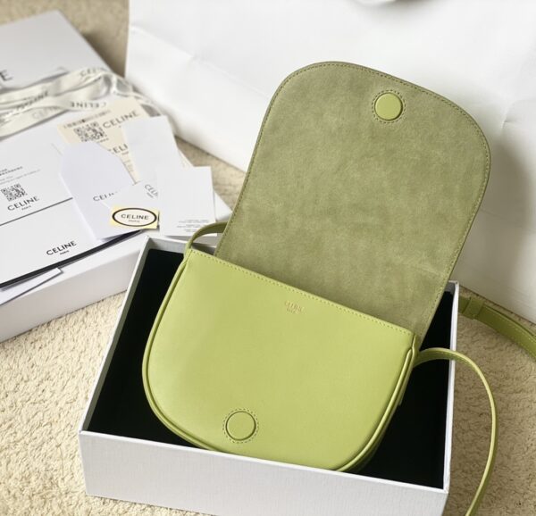 CELINE FOLCO CUIR TRIOMPHE