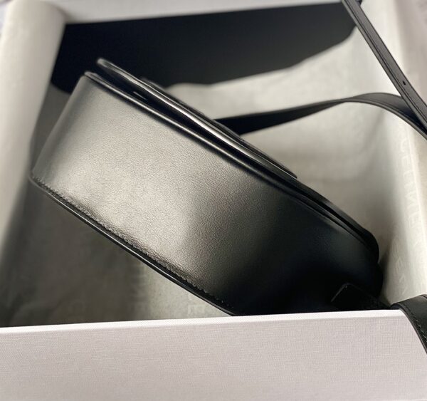 CELINE FOLCO CUIR TRIOMPHE