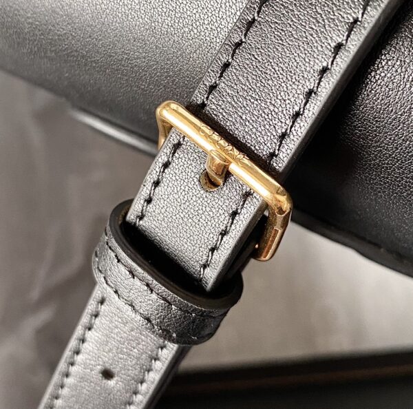 CELINE FOLCO CUIR TRIOMPHE