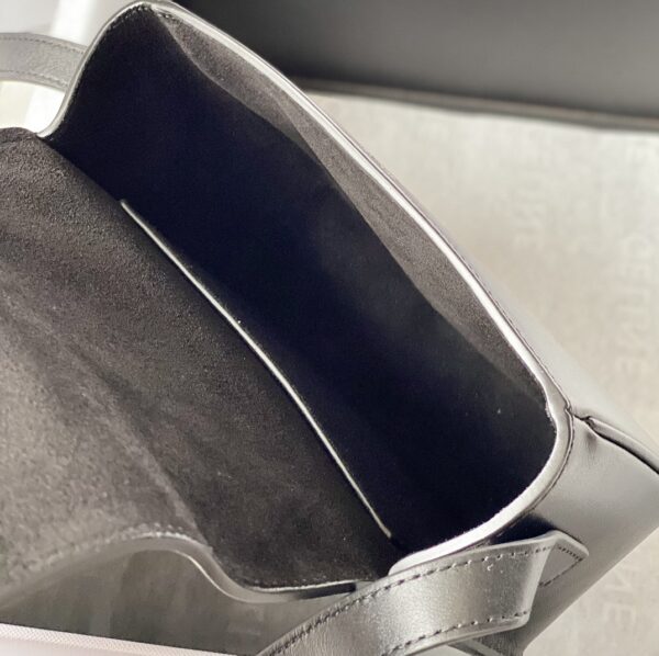 CELINE FOLCO CUIR TRIOMPHE